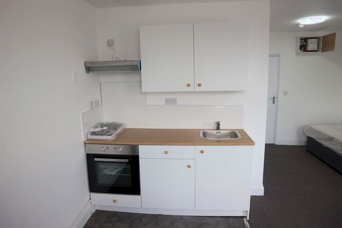 Studio To Rent In Woolwich Manor Way, London, E16