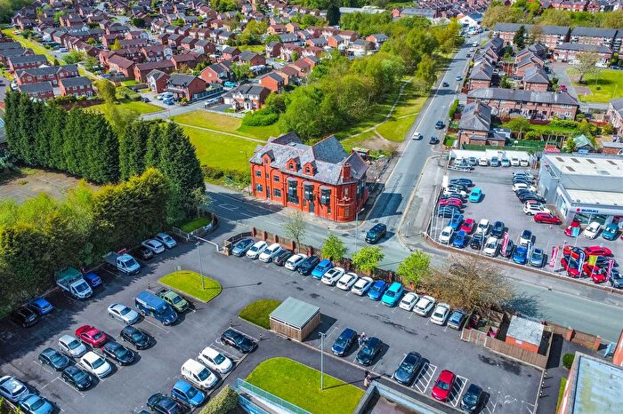 2 Bedroom Flat For Sale In Canal Street, St. Helens, WA10