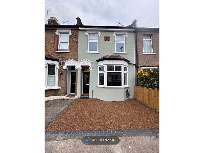 4 Bedroom Terraced House To Rent In West Grove, Woodford Green, IG8