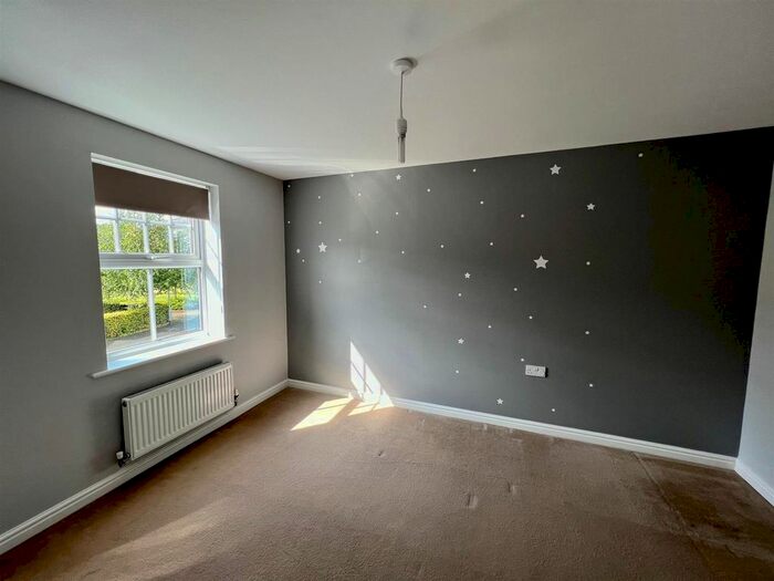4 Bedroom Semi-Detached House To Rent In Hill View Road, Malvern, WR14