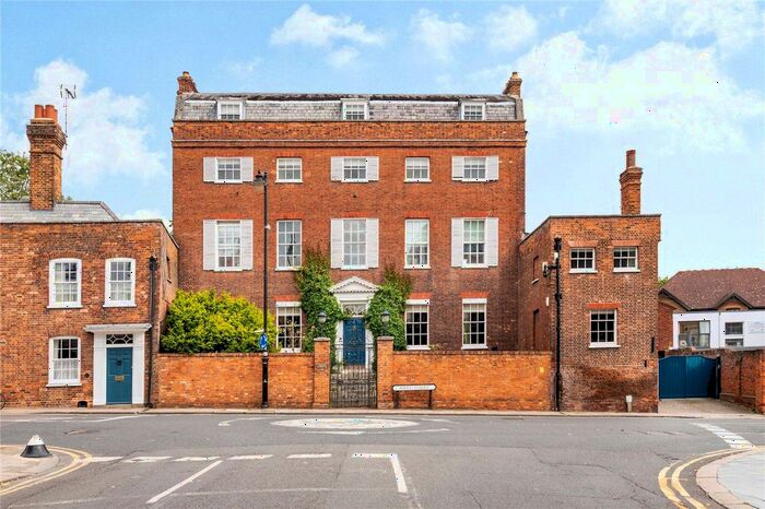 4 Bedroom Semi-Detached House To Rent In Sheet Street, Windsor, Berkshire, SL4