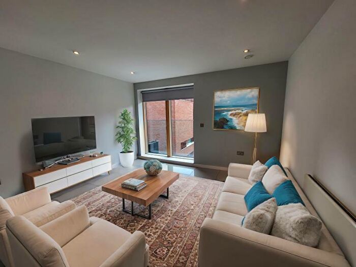 2 Bedroom Apartment To Rent In Apartment .:: Ice Plant, M4