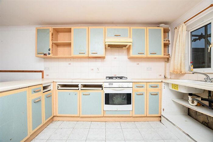 3 Bedroom End Of Terrace House For Sale In Howlett Close, St. Leonards-On-Sea, TN38