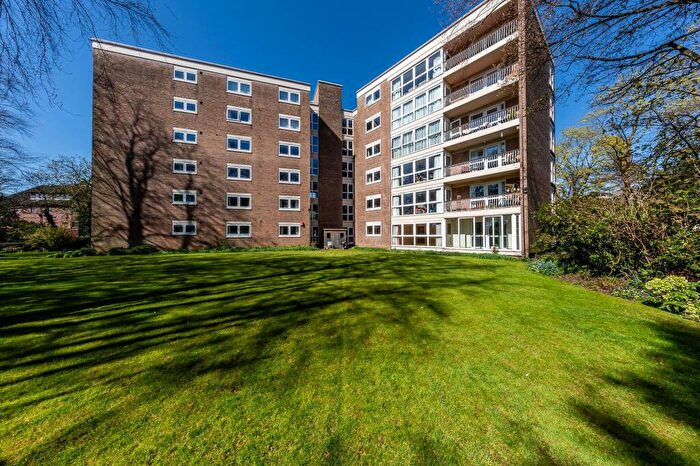3 Bedroom Flat For Sale In The Grove, Gosforth, NE3