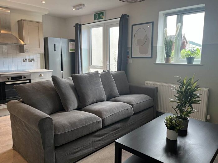 6 Bedroom Terraced House To Rent In Ninth Avenue, Horfield, BS7