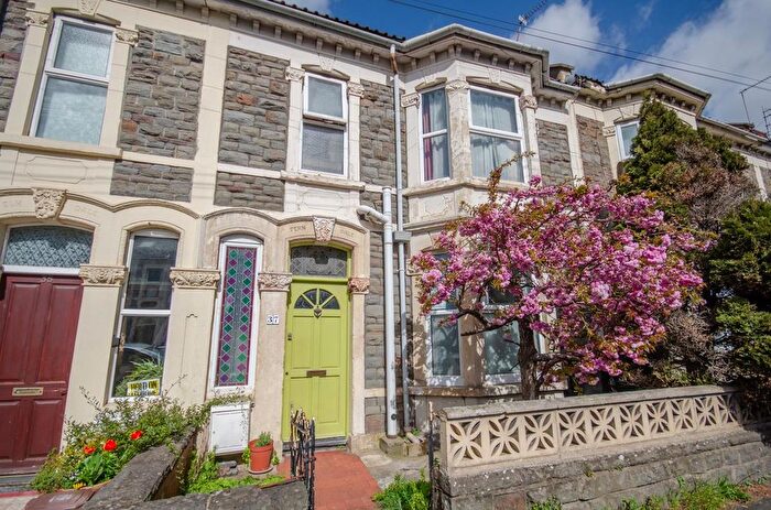 3 Bedroom Property For Sale In Robertson Road, Bristol, BS5