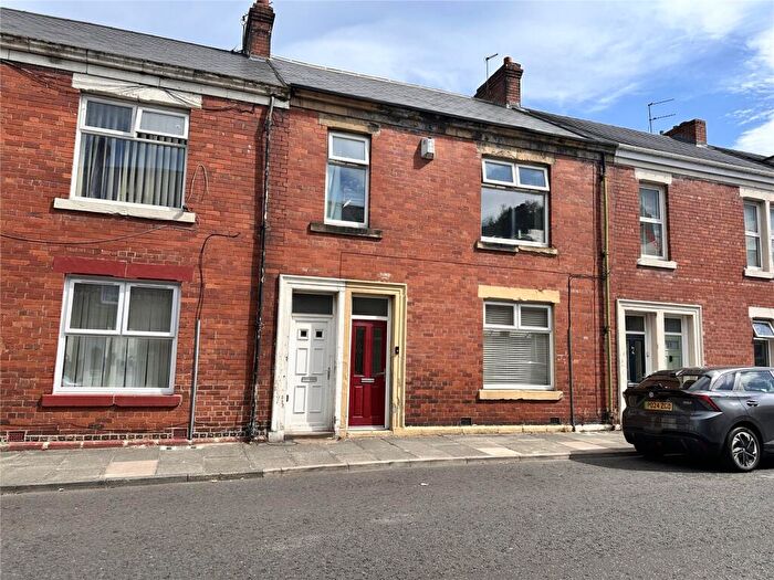 3 Bedroom Apartment To Rent In Northbourne Road, Jarrow, Tyne And Wear, NE32