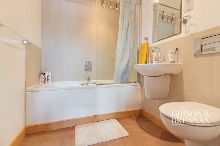 2 Bedroom Flat To Rent In Cherrydown East, Basildon, SS16