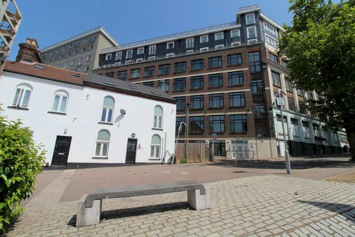 2 Bedroom Flat To Rent In Midland Road, Luton, LU2