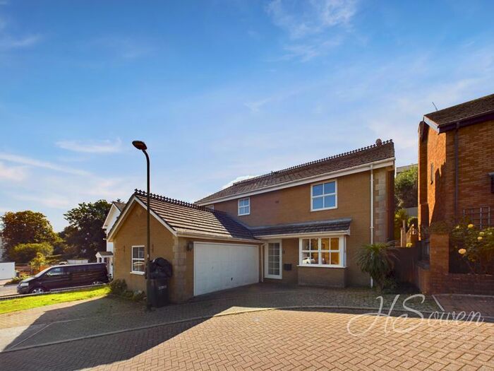 4 Bedroom Detached House To Rent In Holly Water Close, Torquay, TQ1