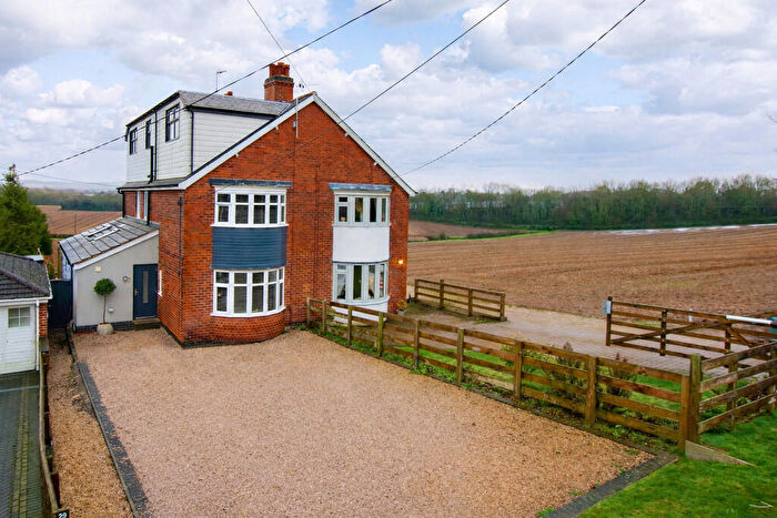 5 Bedroom Semi Detached House For Sale In Hough Hill, Swannington, LE67