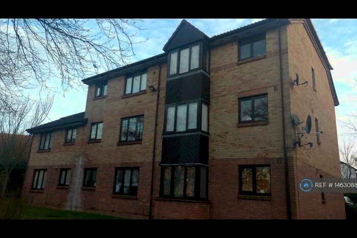 2 Bedroom Flat To Rent In Waterside Close, London, IG11
