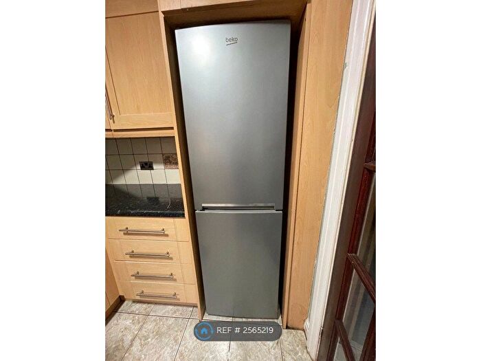 2 Bedroom End Of Terrace House To Rent In Dobbinetts Lane, Manchester, M23