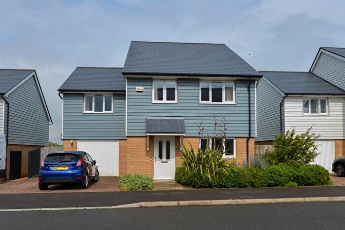 3 Bedroom Detached House For Sale In George Close, Capel-Le-Ferne, Folkestone, CT18