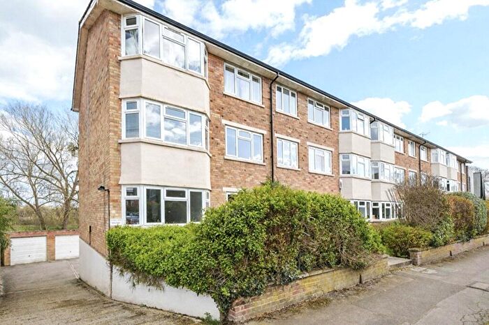 2 Bedroom Apartment For Sale In Cherwell Lodge, Water Eaton Road, North Oxford, OX2