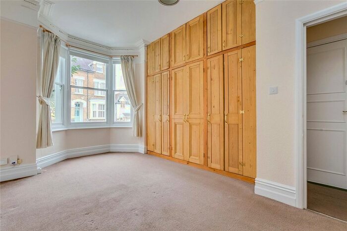 1 Bedroom Flat To Rent In Halford Road, Richmond, TW10