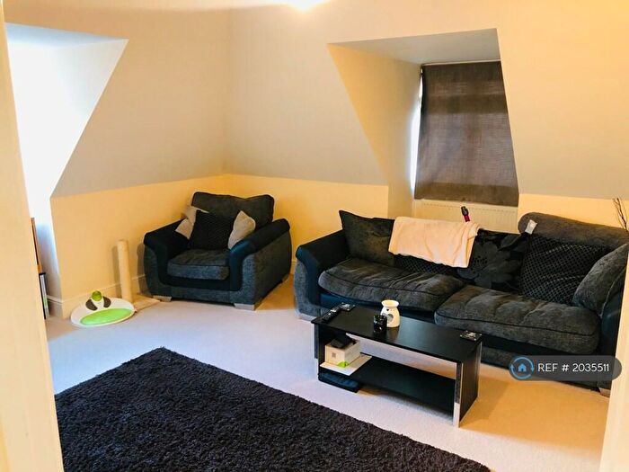 2 Bedroom Maisonette To Rent In The Pastures, Winchester, SO23