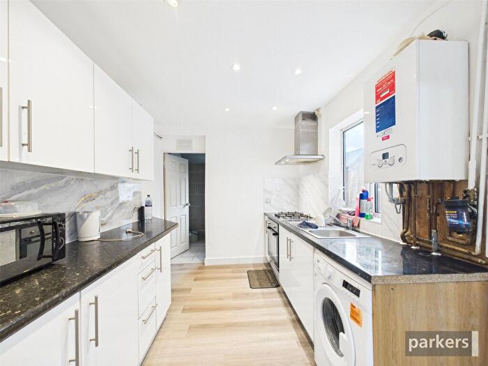 3 Bedroom Terraced House For Sale In Orts Road, Reading, Berkshire, RG1