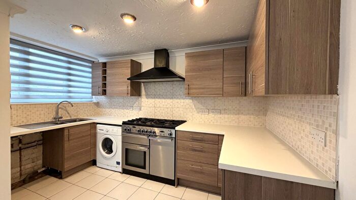 4 Bedroom Terraced House To Rent In Bostocke Close, Basildon, SS15