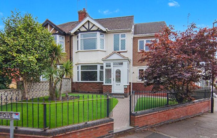 5 Bedroom Semi Detached House For Sale In Burnsall Grove, Coventry, CV5