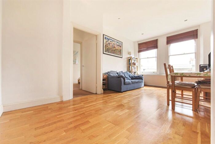 2 Bedroom Flat To Rent In Milton Rd, SE24