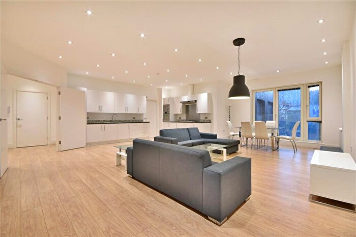 2 Bedroom Flat To Rent In Spelman Street, Whitechapel, E1