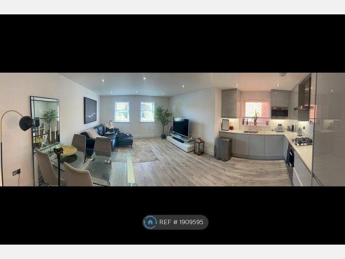 2 Bedroom Flat To Rent In South Park Hill Road, South Croydon, CR2