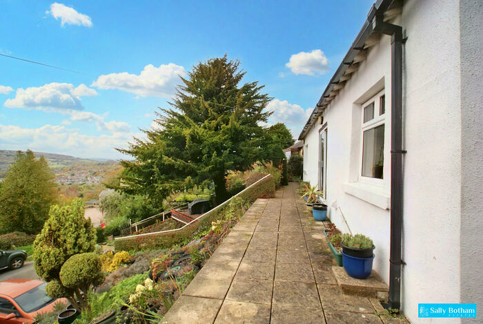 2 Bedroom Detached Bungalow For Sale In Holmewood, Hackney, DE4