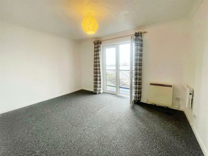 2 Bedroom Flat To Rent In Astley, Grays, RM17
