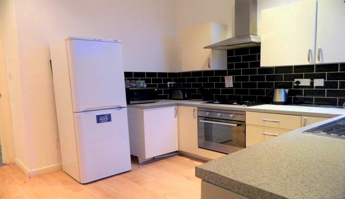 5 Bedroom Maisonette To Rent In Heaton Road, Heaton, Newcastle Upon Tyne, NE6