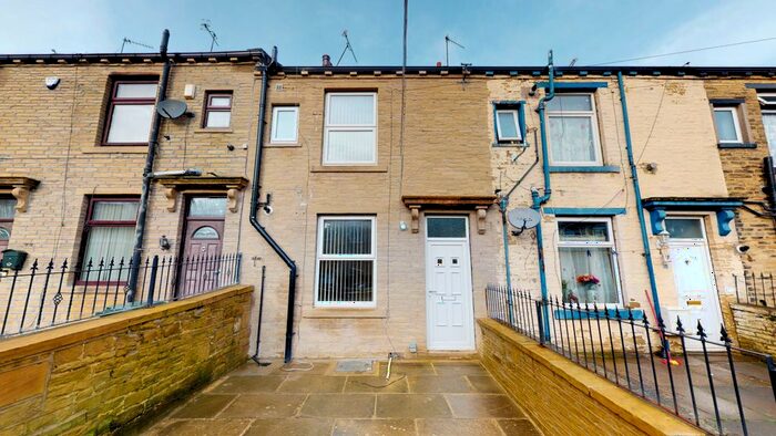 1 Bedroom Terraced House To Rent In Collins Street, Great Horton, Bradford, BD7