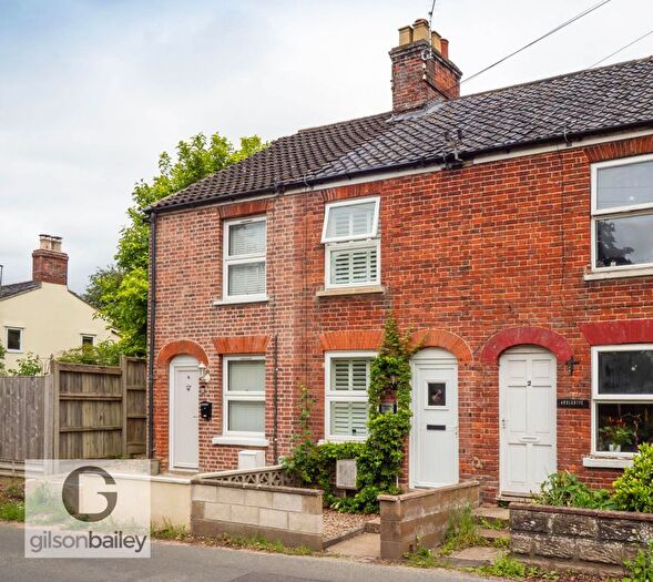 2 Bedroom Cottage For Sale In North Street, Blofield, NR13