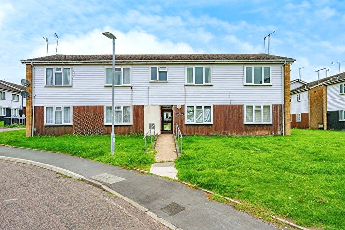 2 Bedroom Flat For Sale In Downside, Hemel Hempstead, HP2