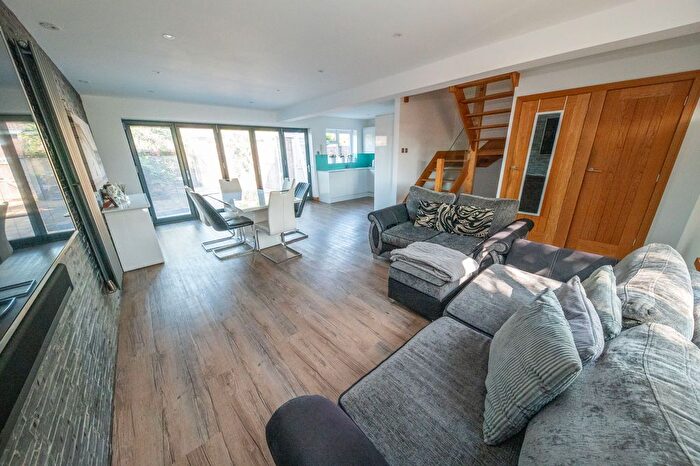 3 Bedroom Terraced House For Sale In Field Way, Denmead, PO7