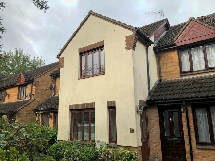 1 Bedroom Property To Rent In Tomsfield, Hatfield AL10