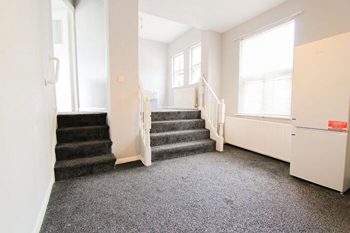 Studio To Rent In St. Mary's Road, London, SE25