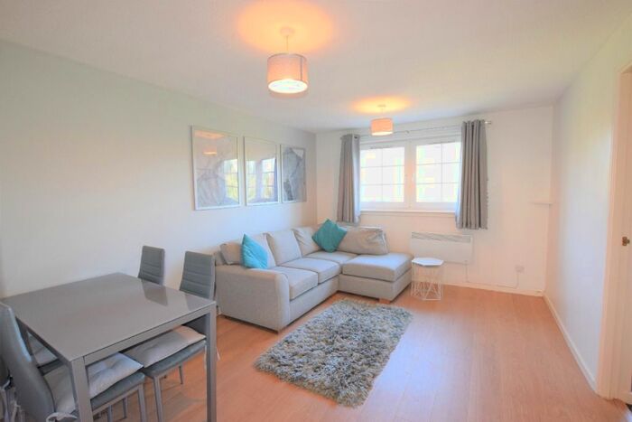 2 Bedroom Flat To Rent In Grandfield, Trinity, Edinburgh, EH6
