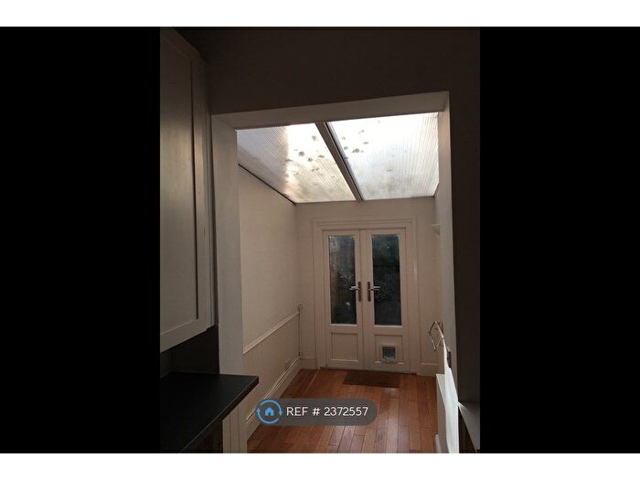 2 Bedroom Flat To Rent In Louisville Road, London, SW17