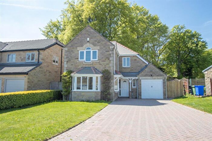 4 Bedroom Detached House For Sale In Oakfield Avenue, Chesterfield, S40