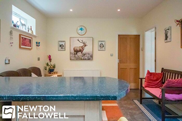 2 Bedroom Bungalow For Sale In Little Walk, East Stockwith, DN21