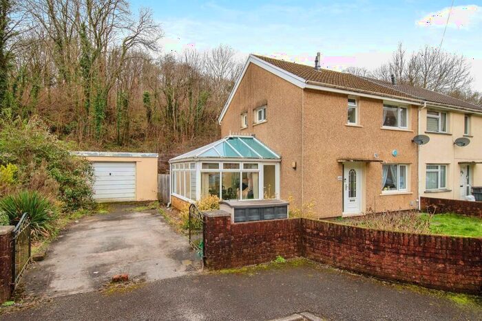 3 Bedroom Semi-Detached House For Sale In Pantglas Fawr, Aberfan, Merthyr Tydfil, CF48