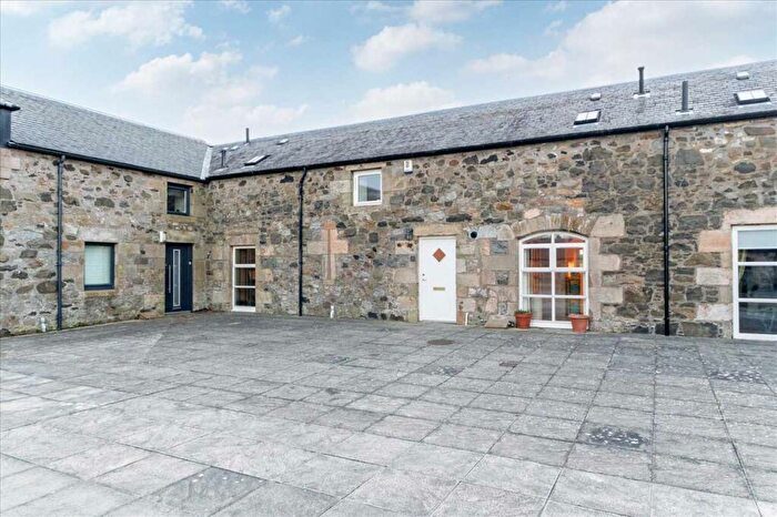 3 Bedroom Mews For Sale In Castlandhill Farm Steadings, Rosyth, KY11