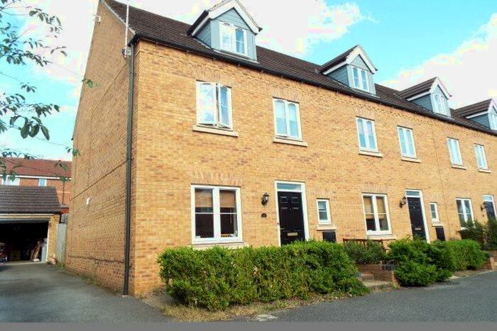 4 Bedroom Town House To Rent In Fulmen Close, Lincoln, LN1