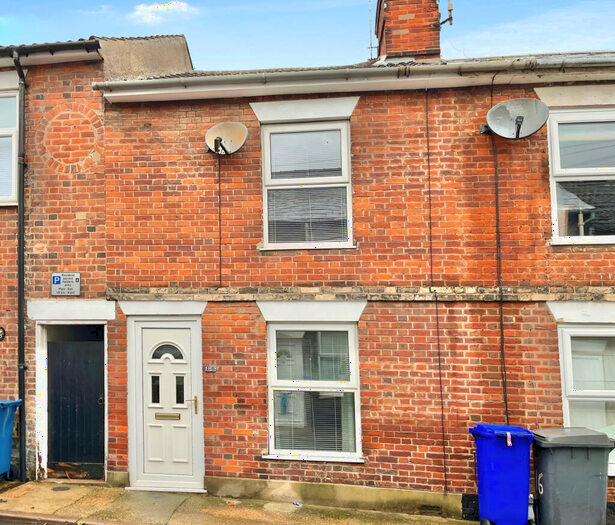 2 Bedroom House To Rent In Peckham Street, IP33