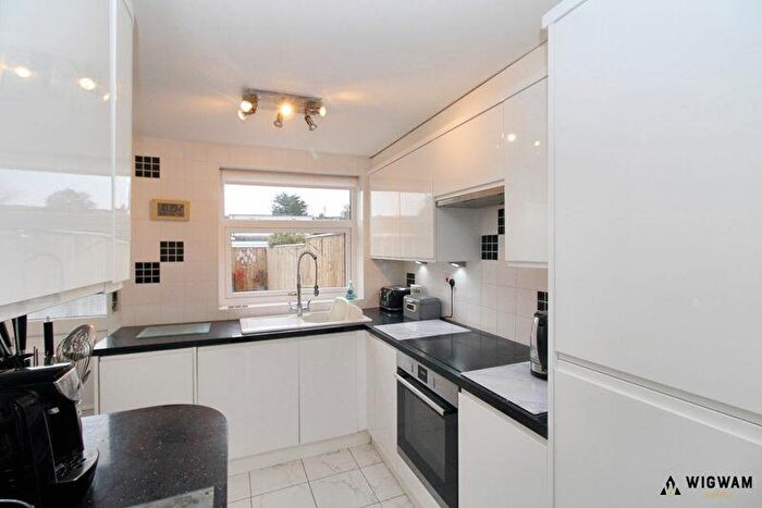 3 Bedroom Terraced House For Sale In Standage Road, Thorngumbald, HU12
