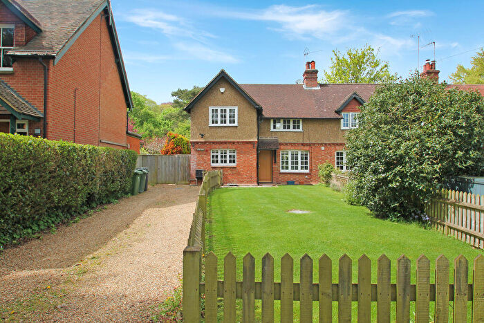 3 Bedroom Terraced House To Rent In Goose Green, Gomshall, GU5