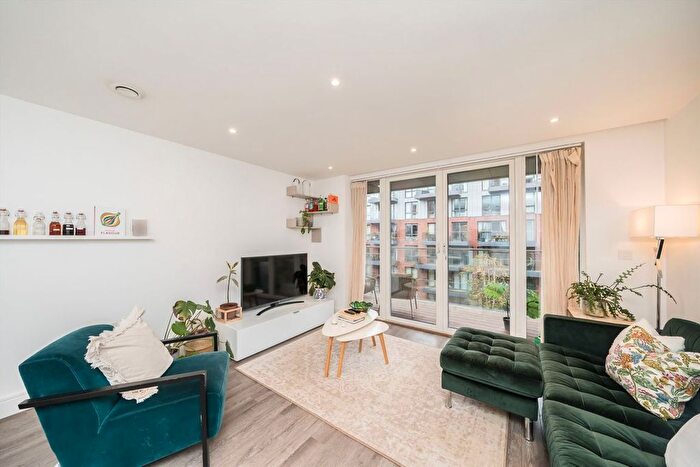 2 Bedroom Flat For Sale In Gaumont Place, Streatham, SW2