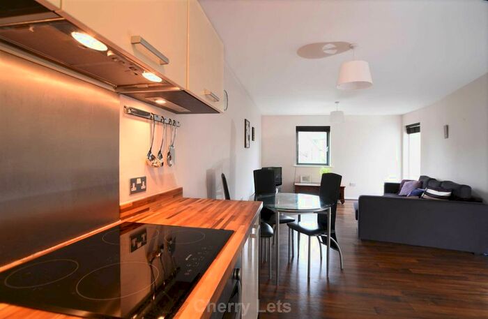 2 Bedroom Flat To Rent In Burgess Square, Brackley, NN13