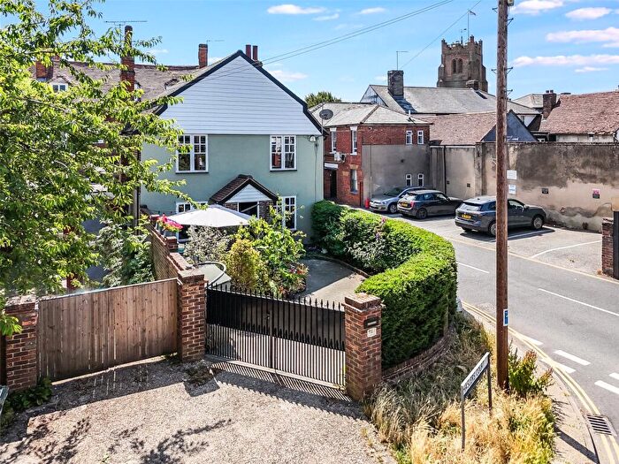 3 Bedroom Detached House For Sale In Fryerning Lane, Ingatestone, Essex, CM4
