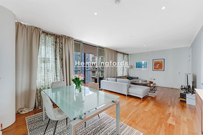 2 Bedroom Flat For Sale In Eastfields Avenue, London, SW18